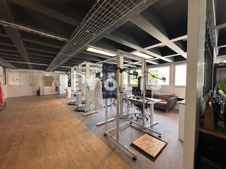 Office in Montrouge to rent - Interior Photo - Image 3 of 10