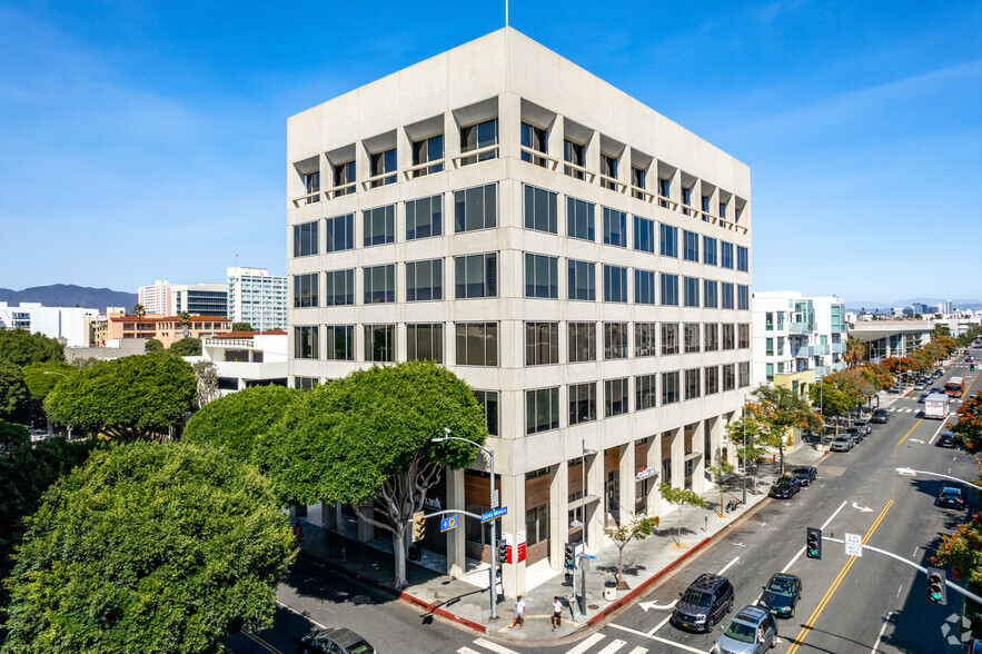 501 Santa Monica Blvd, Santa Monica, CA for rent - Building Photo - Image 1 of 3