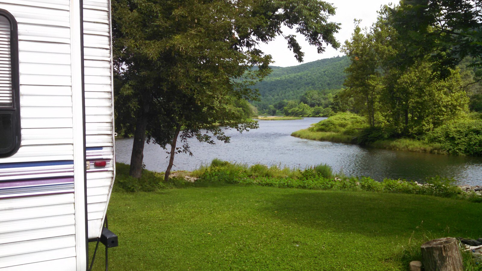 1093 Winterdale Rd, Starlight 18461 UK