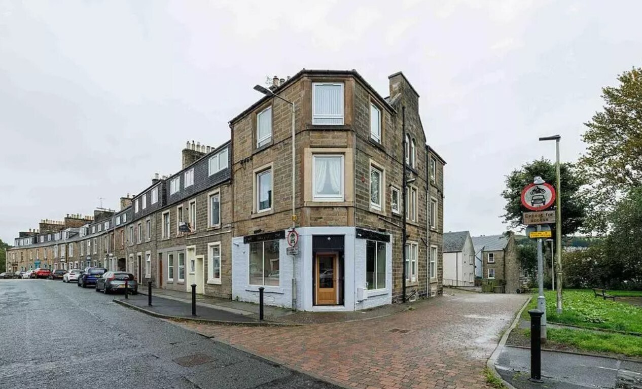 15 Princes St, Hawick for sale Building Photo- Image 1 of 1