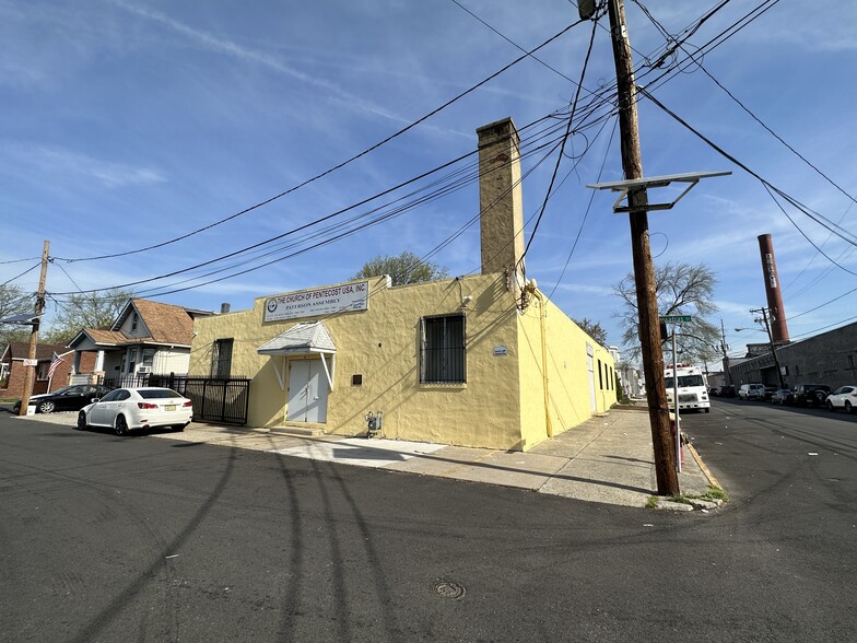 85-87 Sassafras St, Paterson, NJ for sale - Building Photo - Image 3 of 10