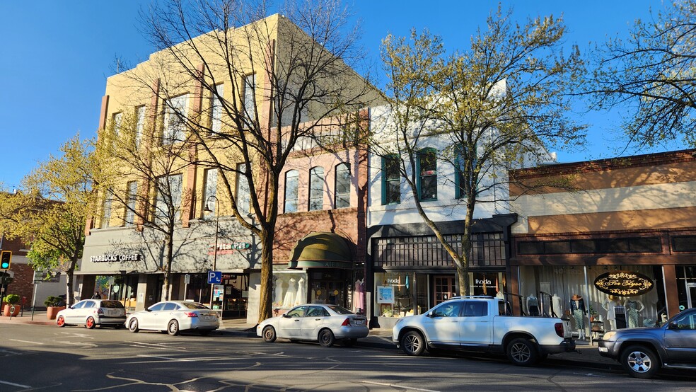 236 Broadway St, Chico, CA for rent - Building Photo - Image 2 of 5