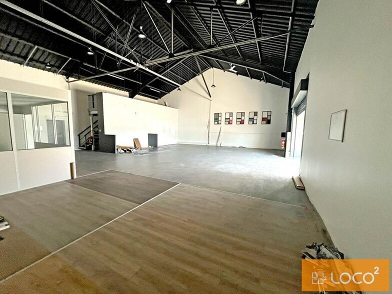 145 Route De Paris, Saint-Alban to rent - Building Photo - Image 2 of 6