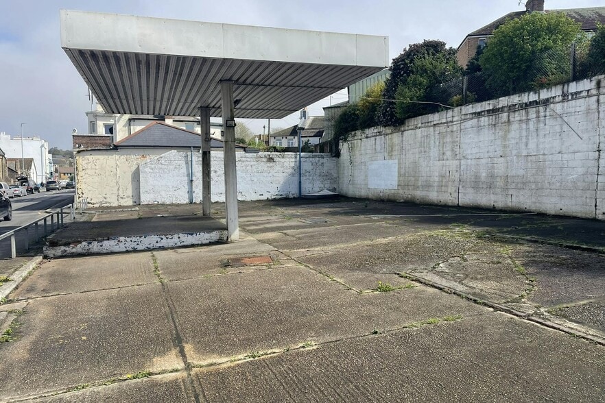 389 Old London Road, Hastings to rent - Building Photo - Image 3 of 12