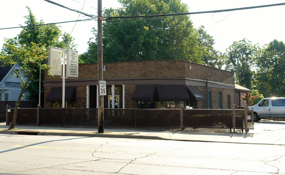 833 Wick Ave, Youngstown, OH for sale - Primary Photo - Image 1 of 1