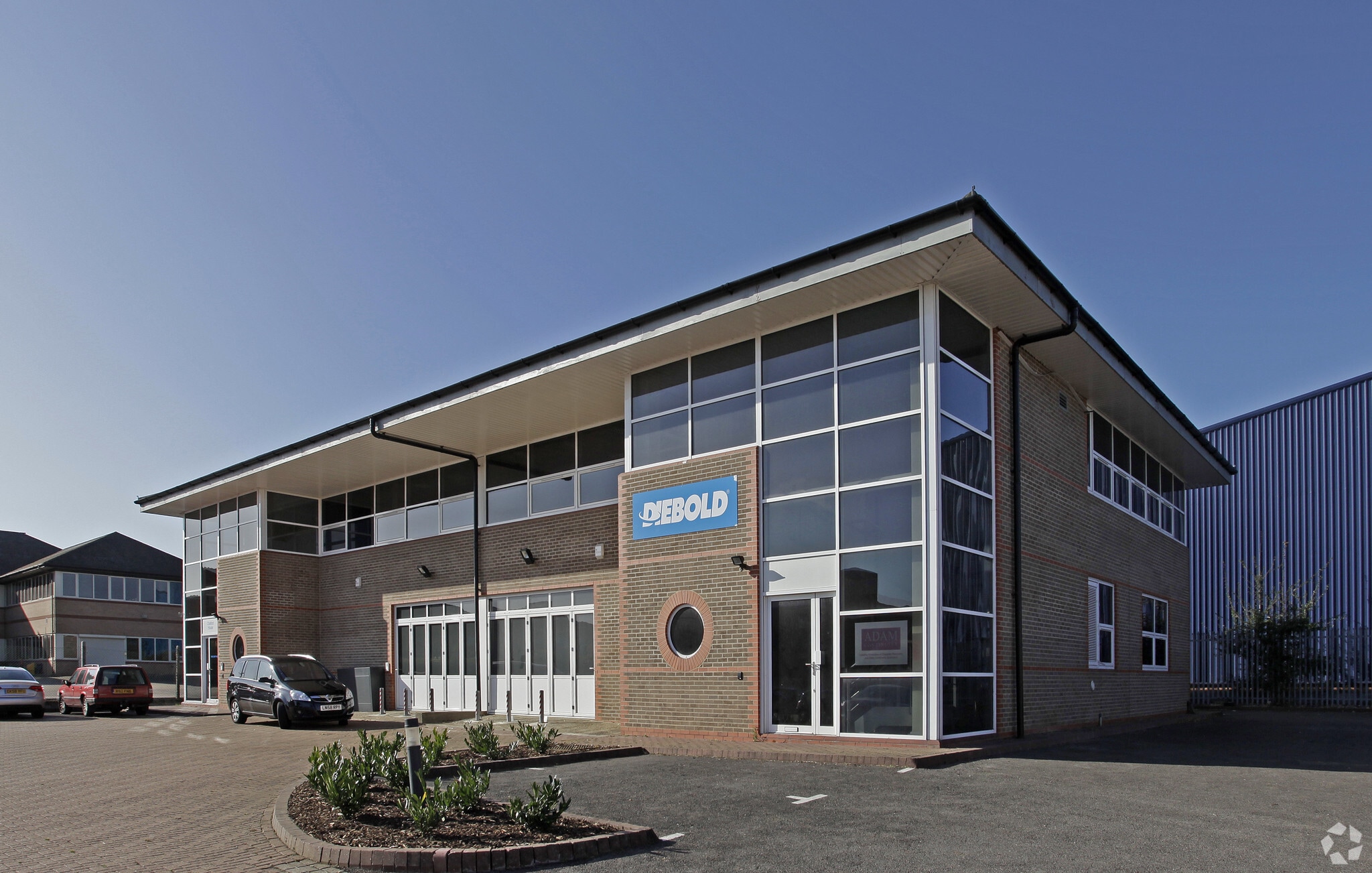 Boundary Way, Hemel Hempstead for sale Primary Photo- Image 1 of 1