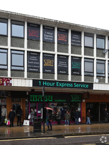 10 The Broadway, Crawley for sale - Primary Photo - Image 1 of 1