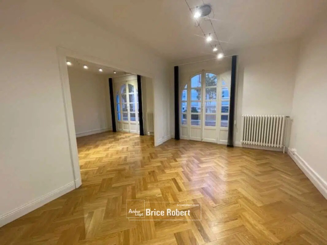 Build-to-Rent in Lyon for sale Interior Photo- Image 1 of 21