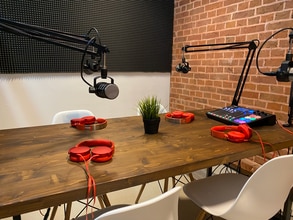 Retail in València, Valencia to rent Interior Photo- Image 1 of 1