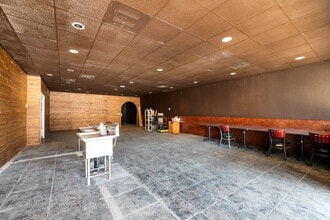 14701-14721 Princeton Ave, Moorpark, CA to rent Building Photo- Image 1 of 7