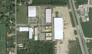 More details for 903 Industrial St, Clute, TX - Industrial for Rent