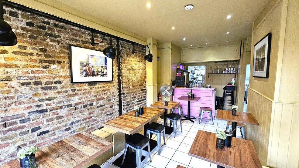 18 Peckham Rye, London to rent - Building Photo - Image 3 of 15