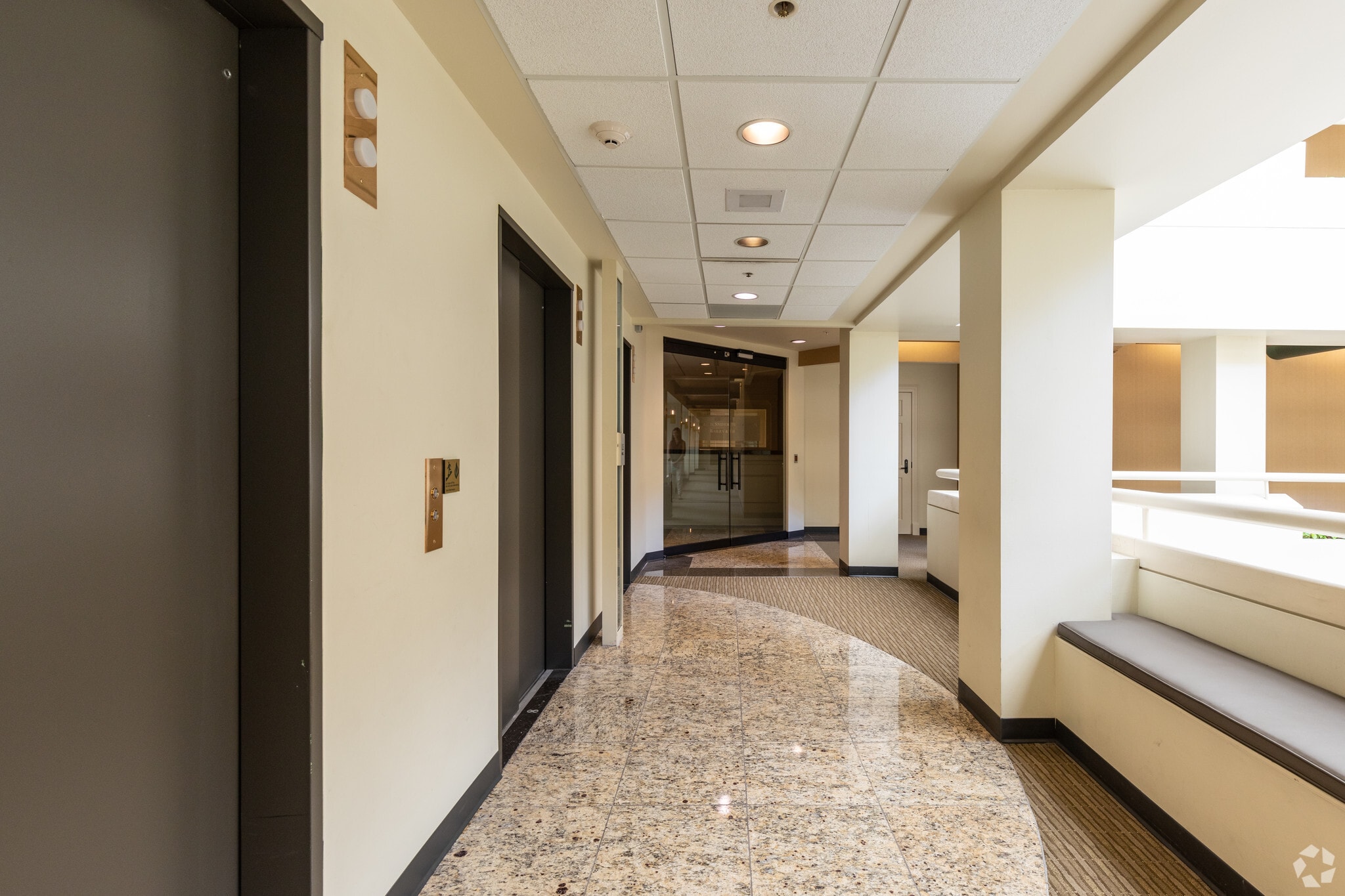 321 S Boston Ave, Tulsa, OK to rent Interior Photo- Image 1 of 11