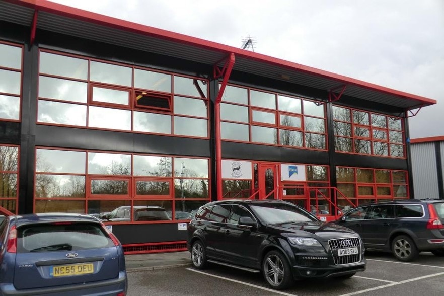 Randalls Rd, Leatherhead for sale - Primary Photo - Image 1 of 1