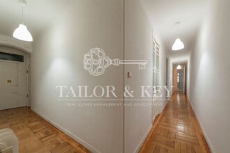 Office in Madrid, Madrid to rent Interior Photo- Image 2 of 16