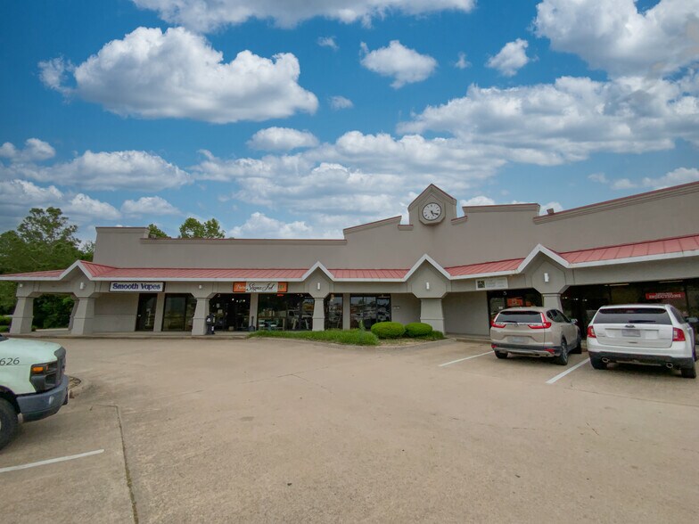 2418 N Gregg Ave, Fayetteville 72703