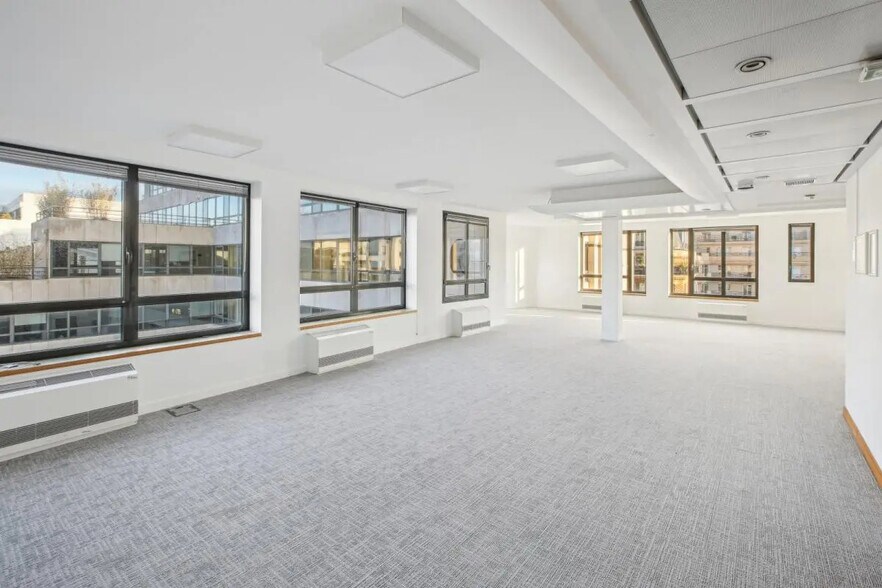 Office in Levallois-Perret to rent - Interior Photo - Image 2 of 14