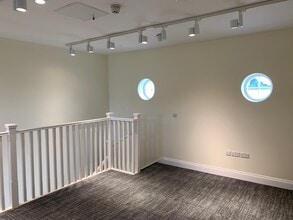 The Granary at Woodlands Court, Beaconsfield to rent Interior Photo- Image 1 of 1