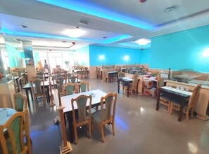 Retail in Canovelles, Barcelona to rent Interior Photo- Image 1 of 6