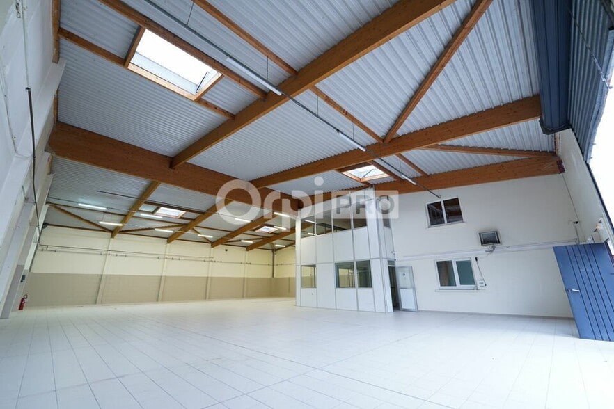 31 Rue Wilson, Décines-Charpieu to rent - Interior Photo - Image 3 of 23