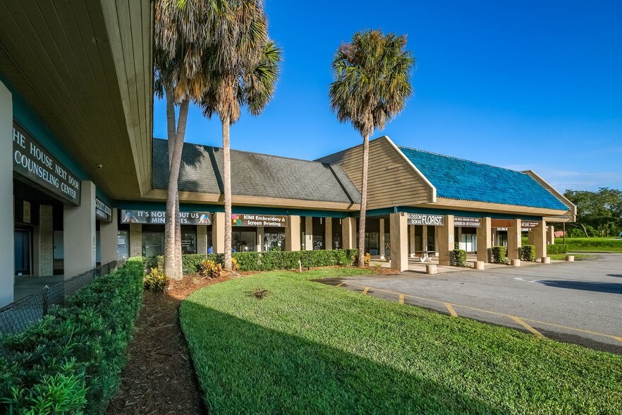 840 deltona Blvd, Deltona, FL to rent - Building Photo - Image 3 of 6