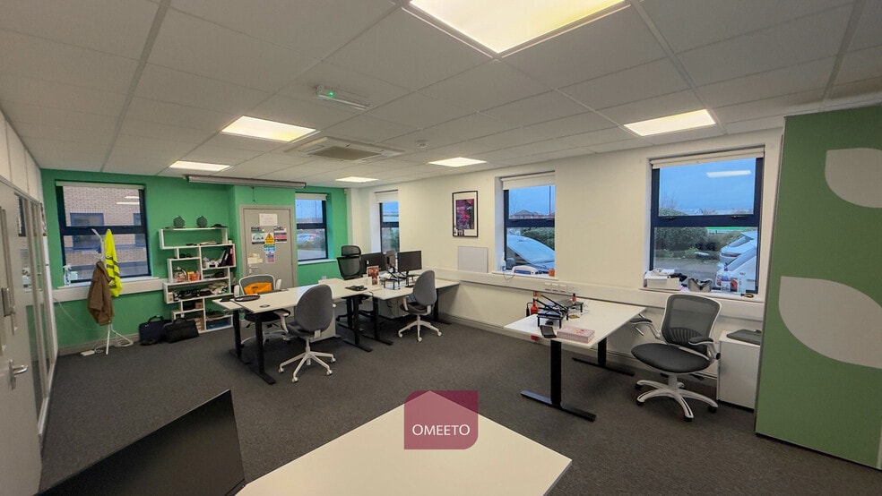 2 Victoria Way, Derby to rent - Building Photo - Image 3 of 11