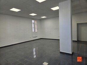 Retail in Santa Bàrbara, Tarragona to rent Interior Photo- Image 2 of 5