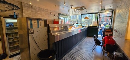 11 Fulham Broa, London to rent Building Photo- Image 1 of 5