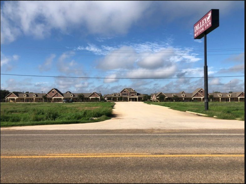 807 W Fm 117, Dilley, TX for sale - Primary Photo - Image 1 of 1