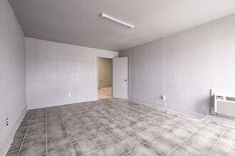 7676 N I-45, Houston, TX to rent Interior Photo- Image 1 of 5