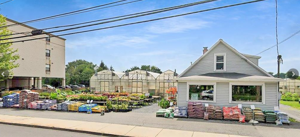 1422 Main street, Catasauqua, PA for sale - Primary Photo - Image 1 of 14