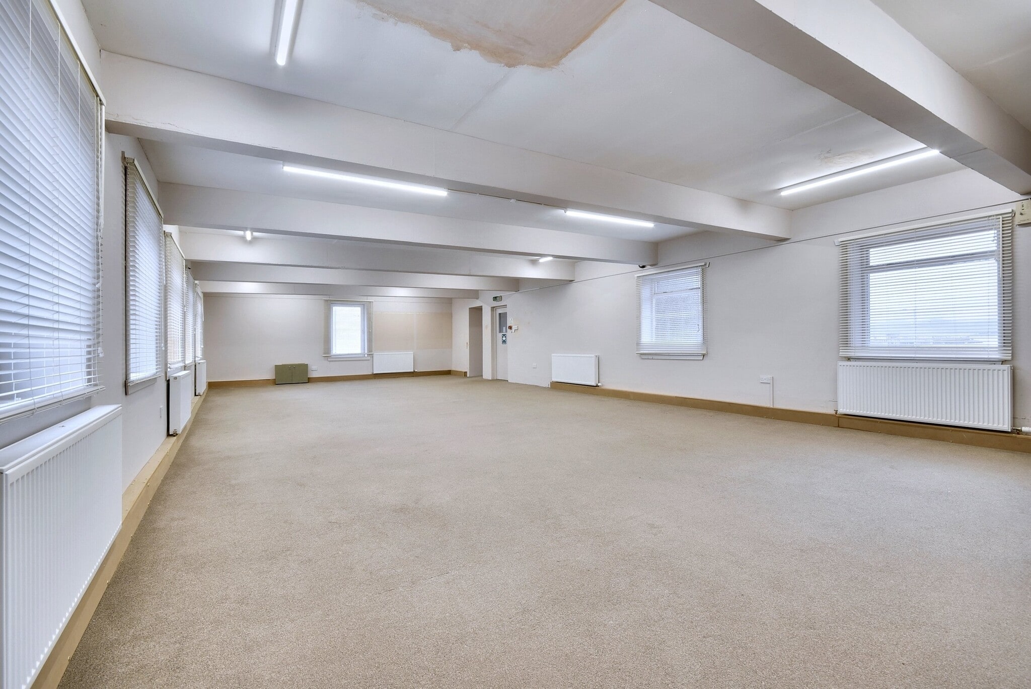 4 Tarbet St, Gourock to rent Interior Photo- Image 1 of 3