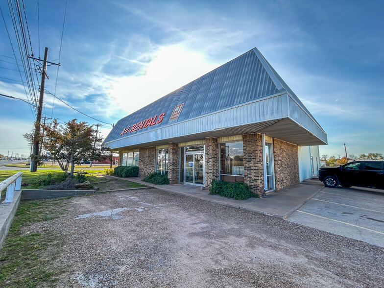 4314 Jacksboro hwy, Wichita Falls, TX for sale - Primary Photo - Image 1 of 28