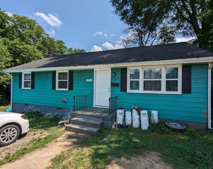 2314 Warwick Ave, Richmond, VA for sale - Primary Photo - Image 1 of 2