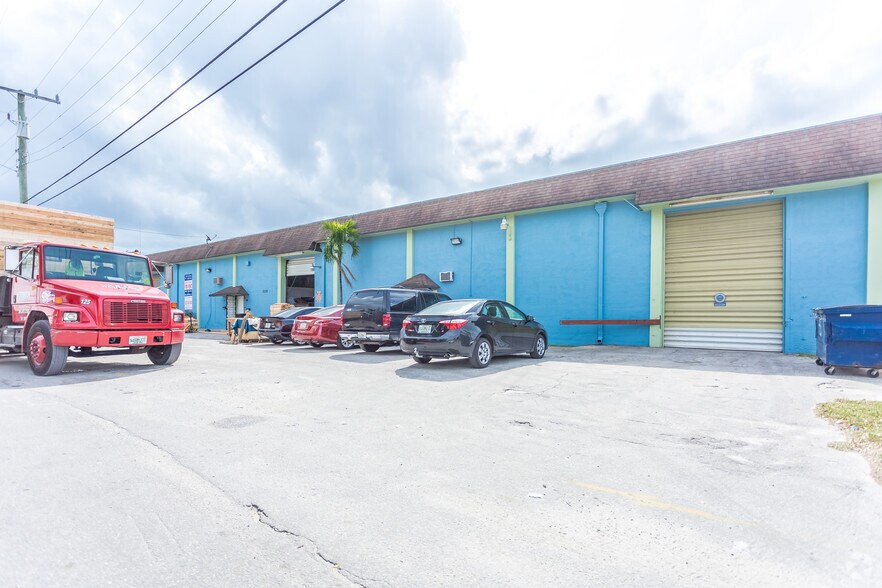 NW 38th St, Miami, FL for rent - Building Photo - Image 2 of 2