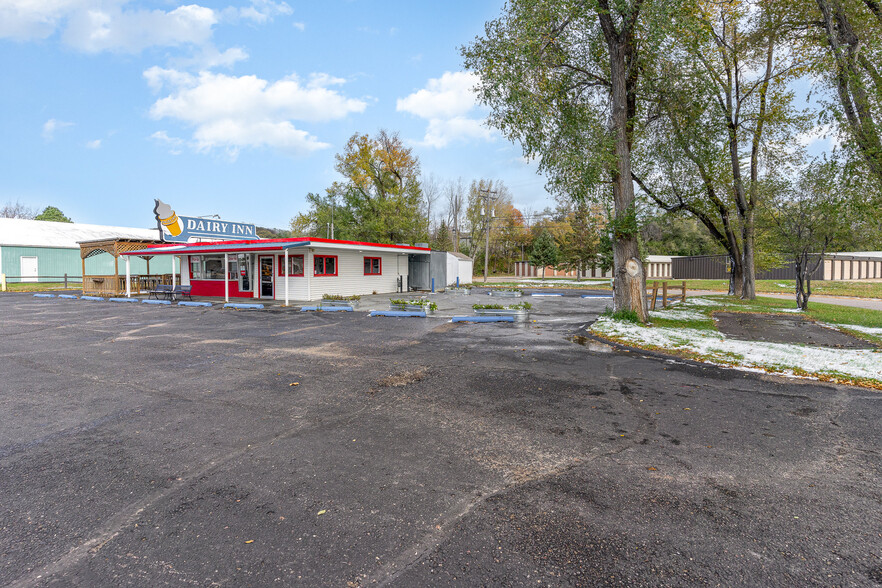 1401 N Highway 20, Cannon Falls, MN for sale - Building Photo - Image 3 of 24