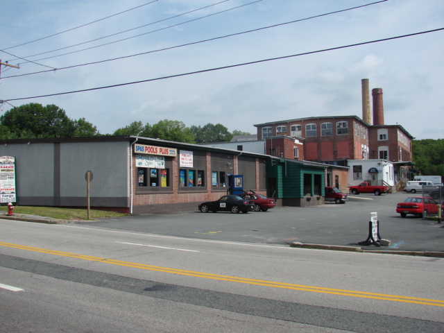 711 Putnam Pike, Smithfield, RI for sale - Building Photo - Image 1 of 1