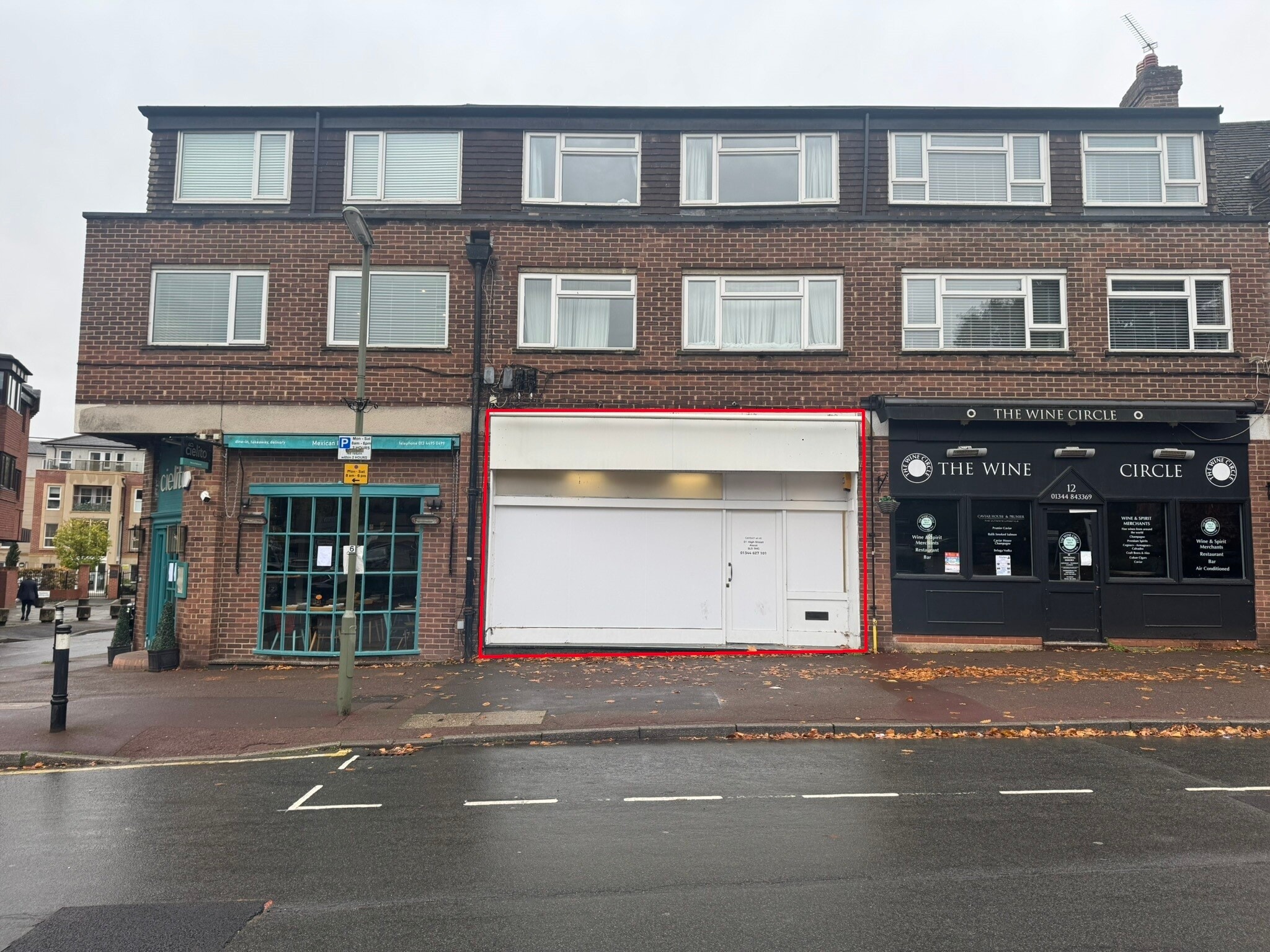 11 Station Parade, Virginia Water to rent Building Photo- Image 1 of 8