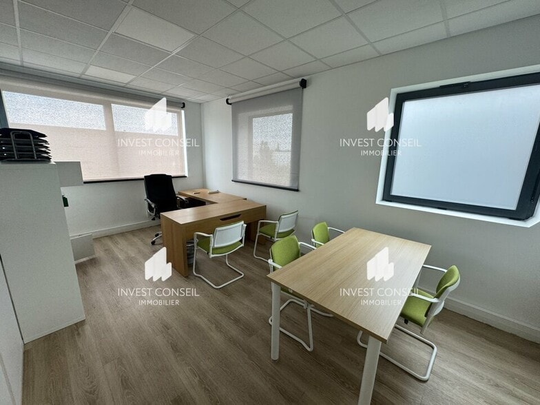 17 Rue Georges Melies, Cormeilles-en-Parisis to rent - Interior Photo - Image 3 of 6