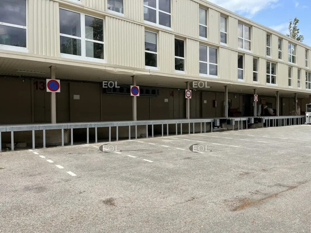Location Local d'activités 279 m² - Photo 1