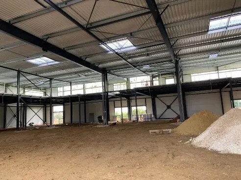 Office in Louvres to rent Building Photo- Image 1 of 5