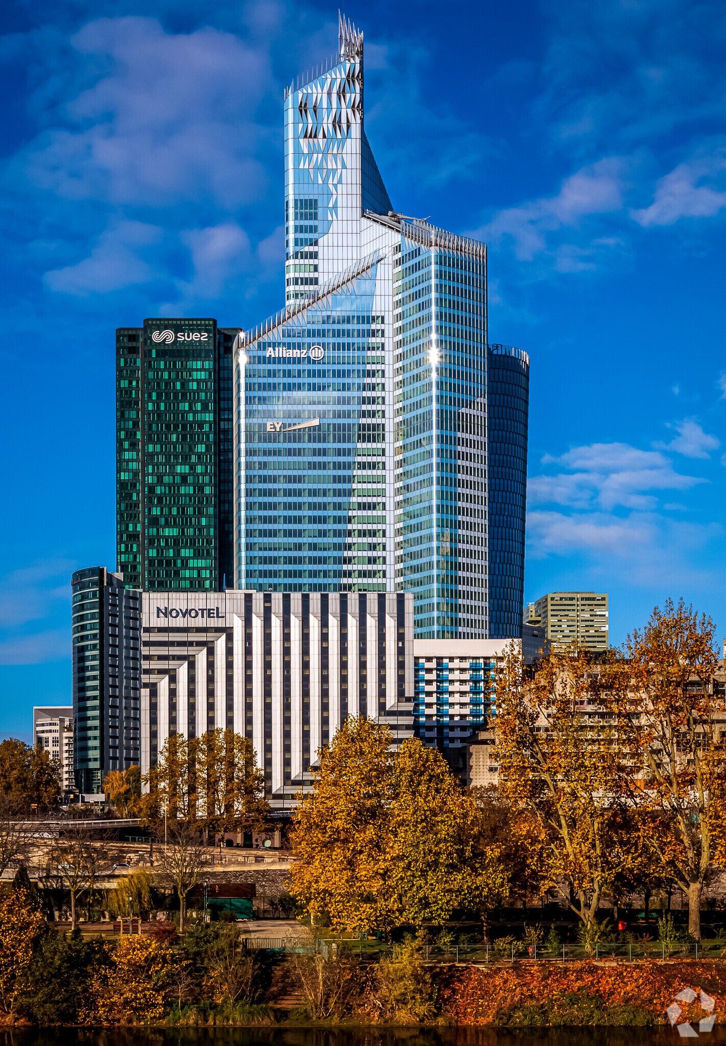 1 Place Des Saisons, Courbevoie to rent Aerial- Image 1 of 17
