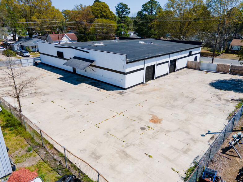 105 N Sharpe St, Selma, NC for sale - Building Photo - Image 1 of 18