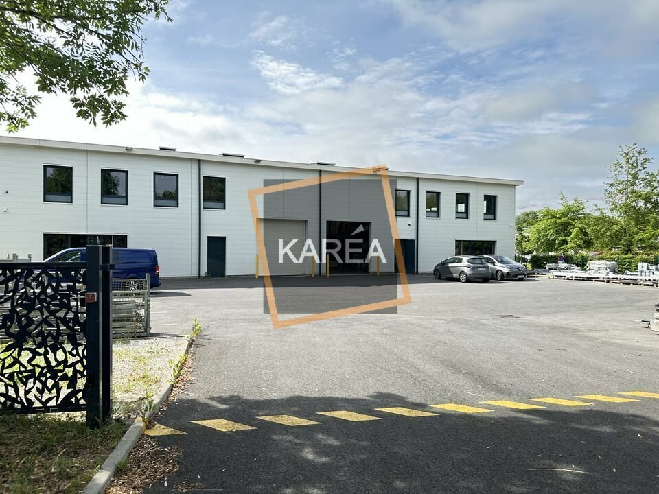 Light Industrial in Serris for sale Building Photo- Image 1 of 6