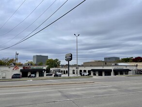 7033-7035 Greenville Ave, Dallas, TX for rent Building Photo- Image 1 of 3