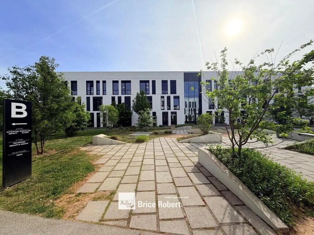 Location Bureaux 520 m² - Photo 1