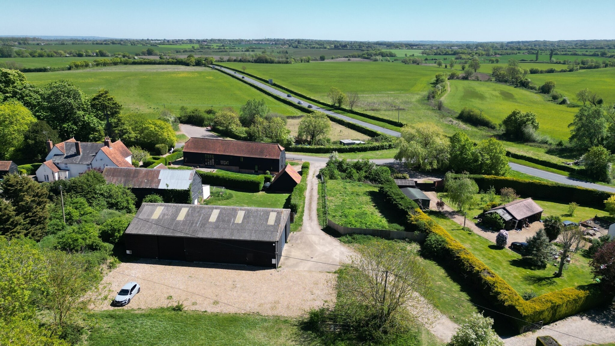 5 A414, Ingatestone to rent Building Photo- Image 1 of 5