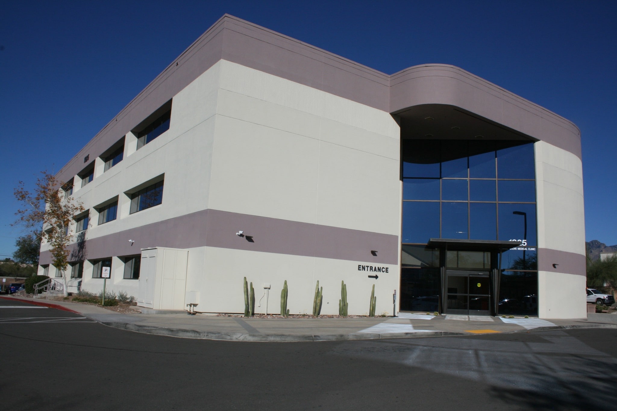 1925 W Orange Grove Rd, Tucson, AZ to rent Building Photo- Image 1 of 8