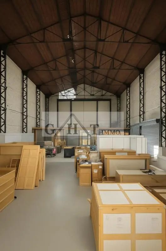 Vente Entrepôt 1 200 m² - Photo 1