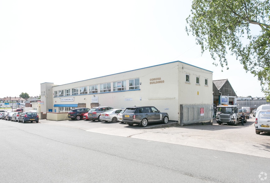 Wood Rd, Kingswood to rent - Building Photo - Image 3 of 5